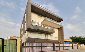 Treebo Grand Town House